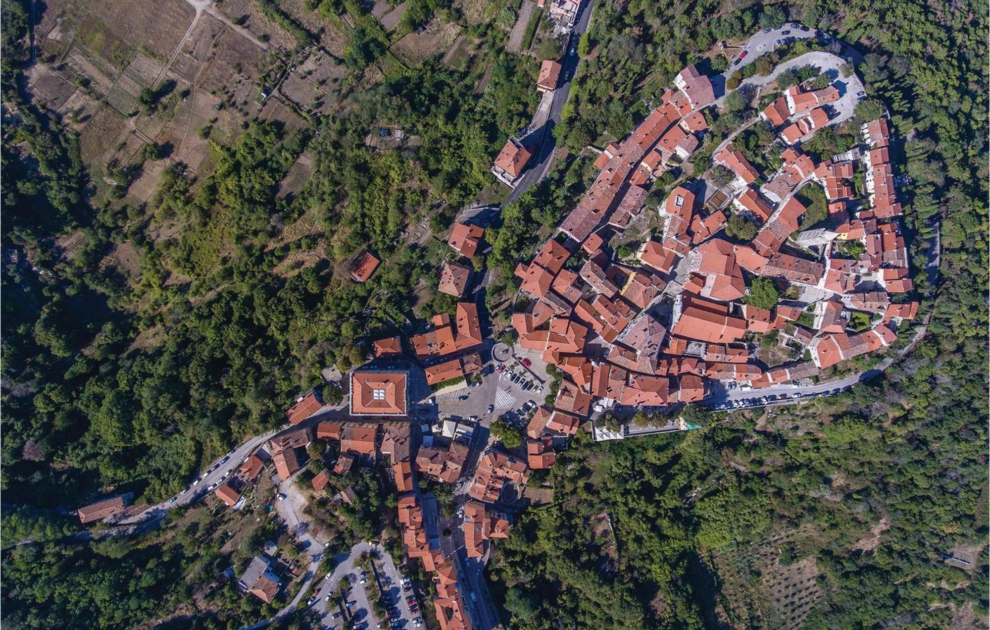 2 Bedroom Gorgeous Apartment In Labin Raša エクステリア 写真