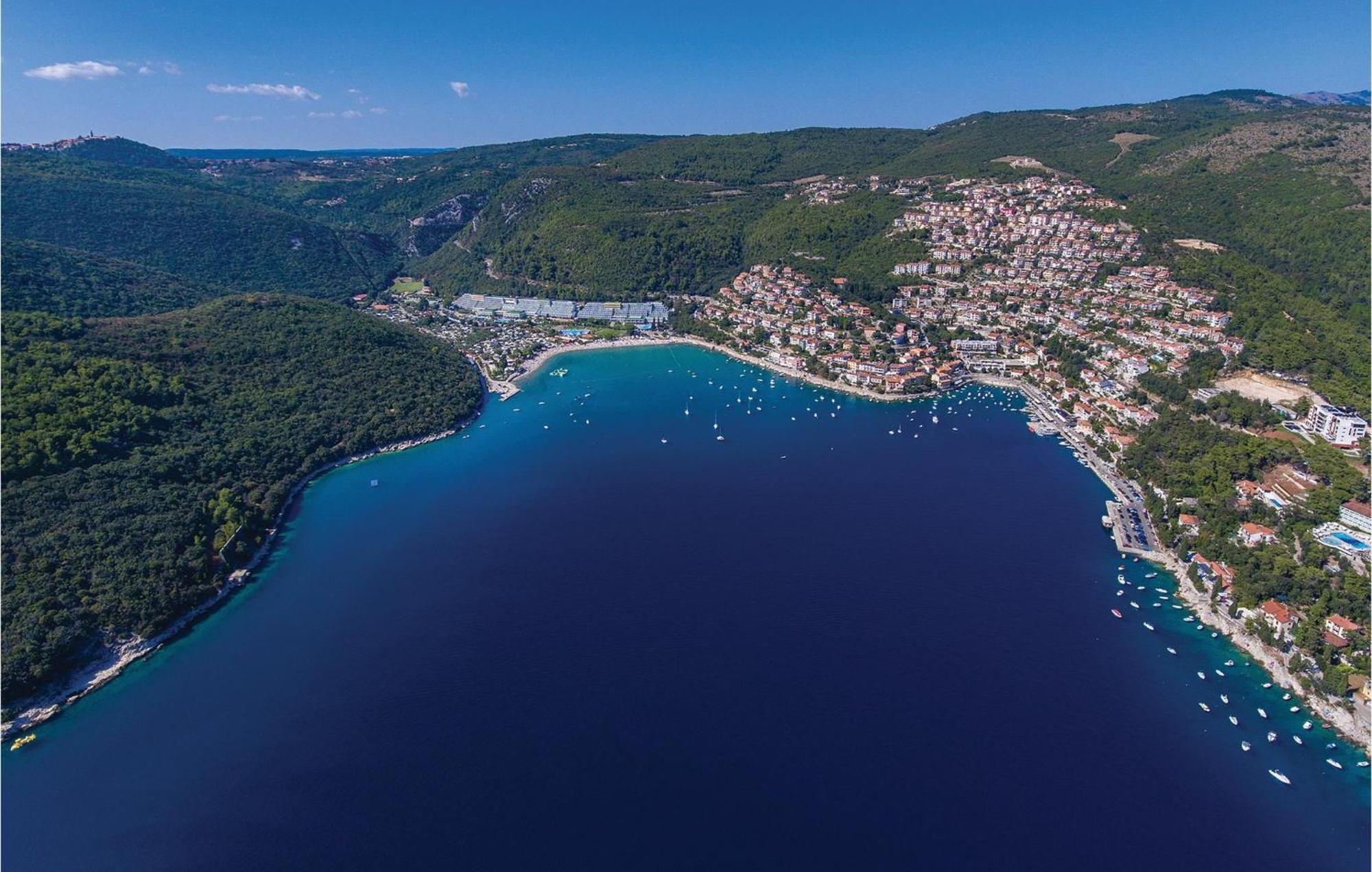 2 Bedroom Gorgeous Apartment In Labin Raša エクステリア 写真