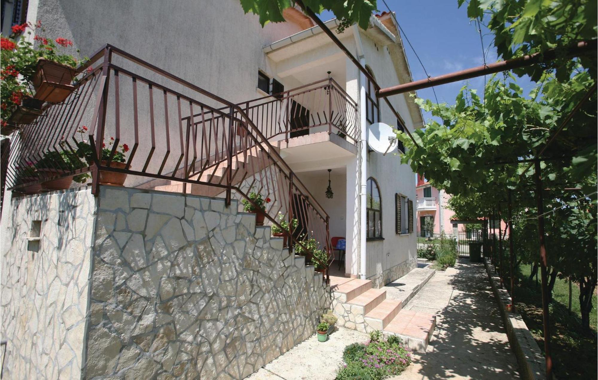 2 Bedroom Gorgeous Apartment In Labin Raša エクステリア 写真